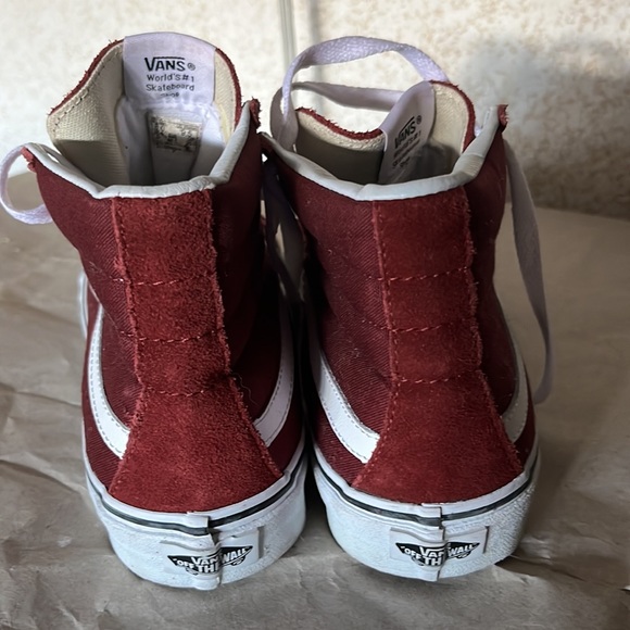 Vans - Picture 4 of 10